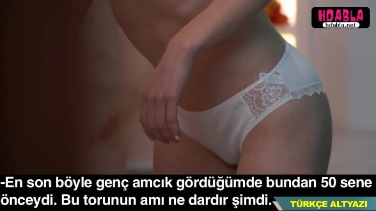 abaza dede okuldan donen liseli torununu soyunurken izliyor.jpg