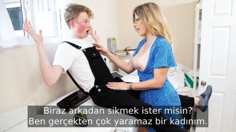 ahlak yoksunu arsiz kaltak amini siktirmek icin can atiyor.jpg