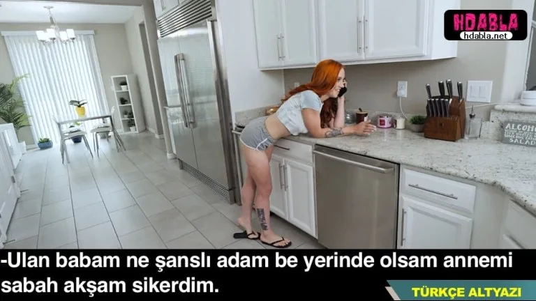 annem telefonda arkadasiyla konusurken gotune bakip asildim.jpg