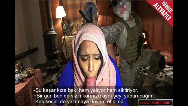arap turbanli kadini zorbalikla sikip dolar veren askerler.jpg