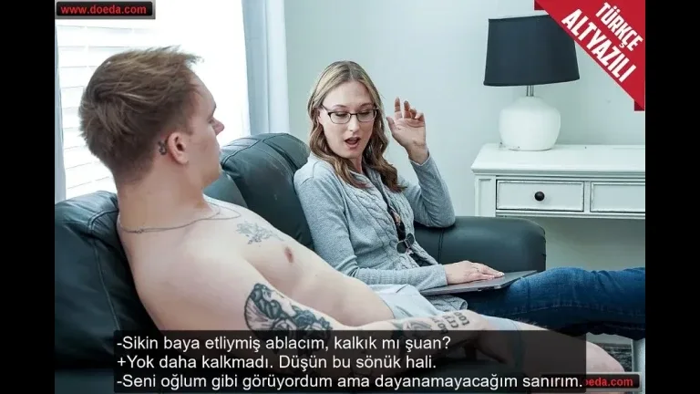 arkadasinin annesi sikine odaklaninca odak noktasini amcigina kaydirdi.webp