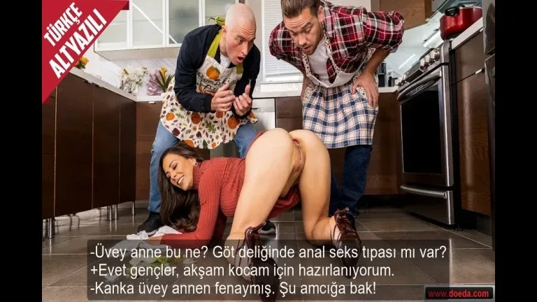 arkadasiyla birlikte uvey annesini aksam seksinden once siktiler.webp