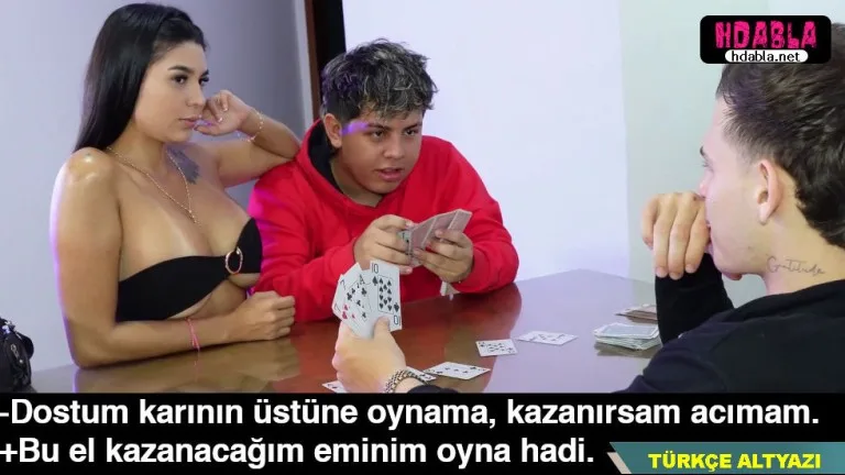arkadasiyla kart oyunu oynarken parasi bitti karisini ortaya koydu.jpg
