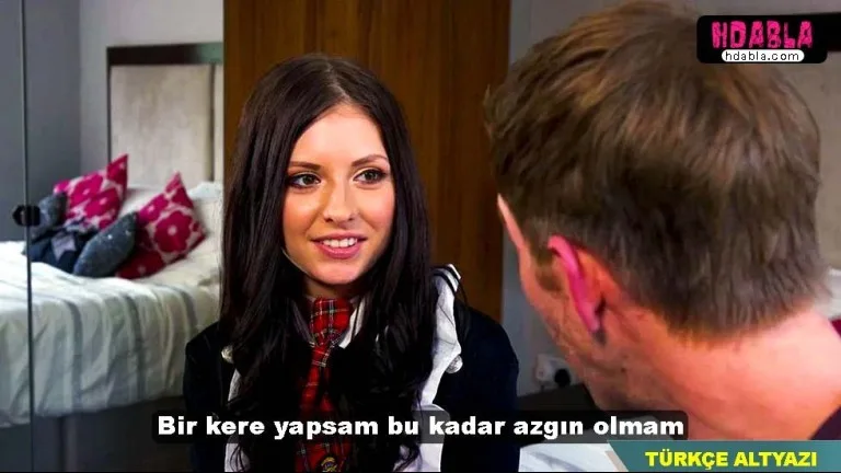 azgin liseli annesinin erkek arkadasiyla yatmak istiyor.jpg