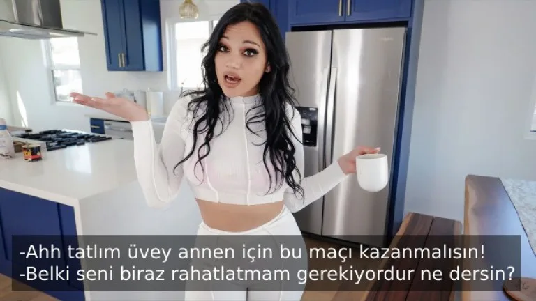 cikarlari icin uvey oglunu seksi bedeniyle kiskirtan kumarbaz anne.jpg