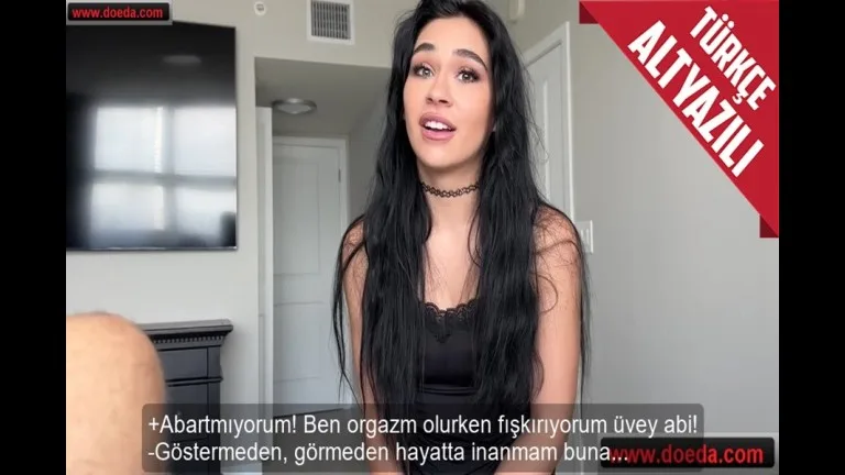 cilgin bakire diye dalga gectigi uvey kardesi bosalirken orgazm suyu fiskirttigini iddia etti.jpg