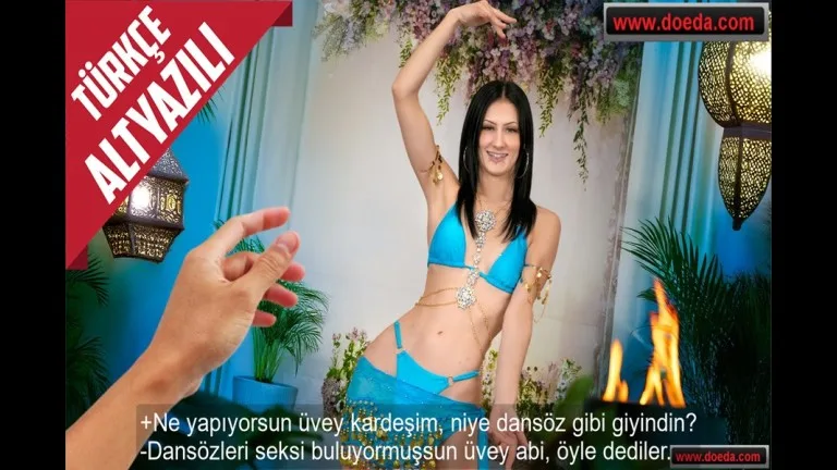 dansoz kostumu giyen kiz uvey abisinin buyuk sikini almayi basardi.jpg