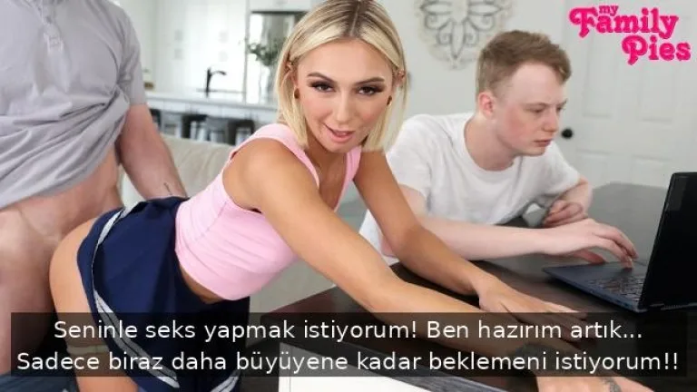doyumsuz sarisin sevgilisinin yaninda uvey babasiyla oynasiyor