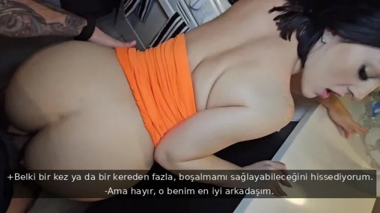 en yakin agasinin orospu sevgilisinin amina boru dosuyor.jpg