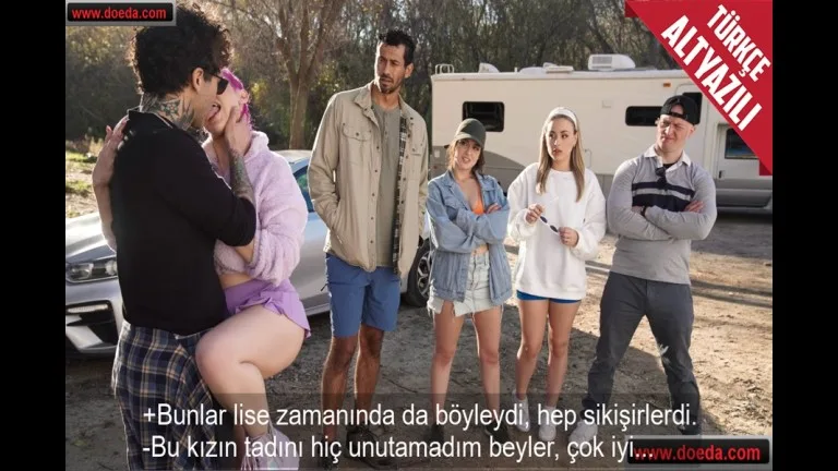 eski liseli dostlar tekrar bulustu gecmiste yasananlar yenilendi.jpg