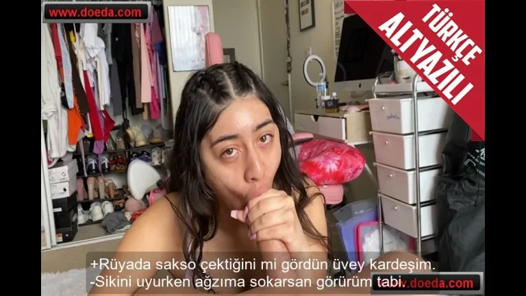 gecen gece surtustugu balik etli uvey ablasini agzina vererek uyandirdi.jpg