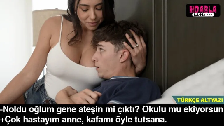 hasta rolu yapiyordum annem atesime bakarken dekoltesine eridim.jpg