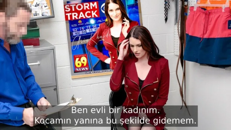 hirsizlik yaptigindan suphelenen evli kadinin deligini ariyor.jpg