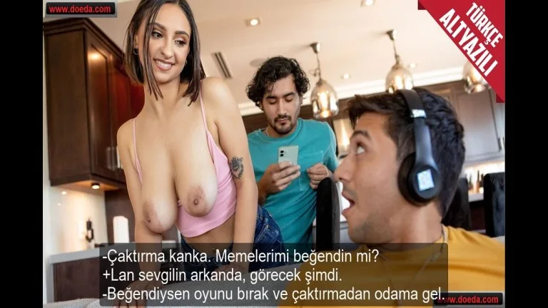 ilgisiz sevgilisi onu sikmeyince kankasina yonelen buyuk memeli.jpg