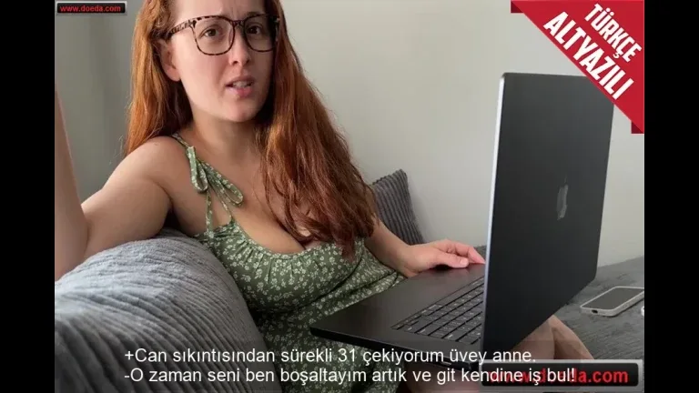 issiz uvey oglunun sikintidan surekli 31 cektigini fark edince issizligini giderdi.webp