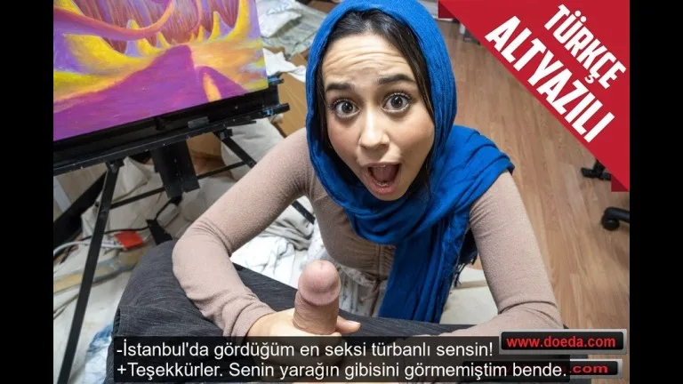 istanbulda tanistigi turbanli kizi kendi ulkesinde eglenerek sikti.jpg