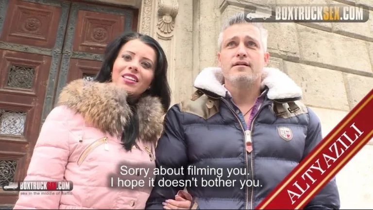 kocasi disaridayken masore veriyor.jpg
