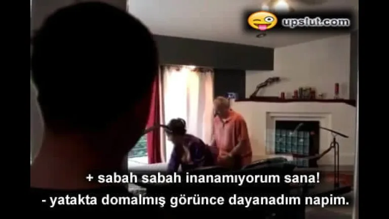 kocasina domalmis siktiren uvey annesini gorunce kudurdu.jpg