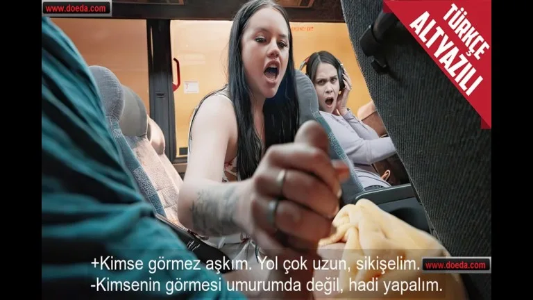 kultur turuna cikan cift otobuste sikiserek uzun yolda zaman gecirdi.jpg