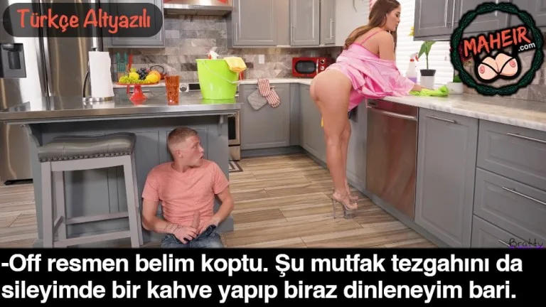 mutfakta temizlik yapan annemi sessizce izleyip asildim.jpg