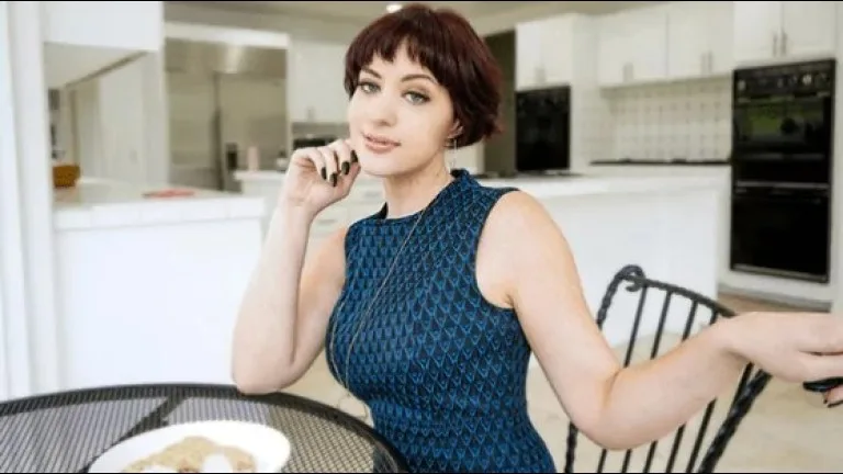 porno izleyen uvey anne cinsel arzularini uvey ogluyla yasiyor.jpg