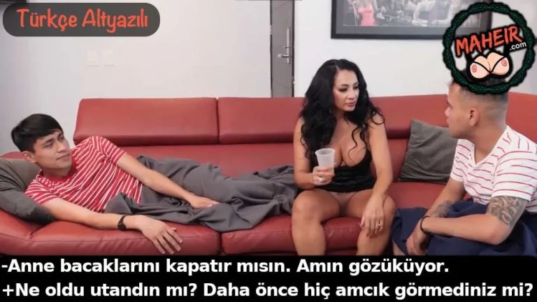 sabaha karsi kafasi guzel eve gelen annemi kankamla siktik.jpg