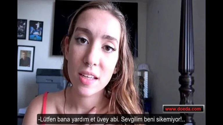 sevgilisi iyi sikemeyince uvey abisinden medet umdu.jpg