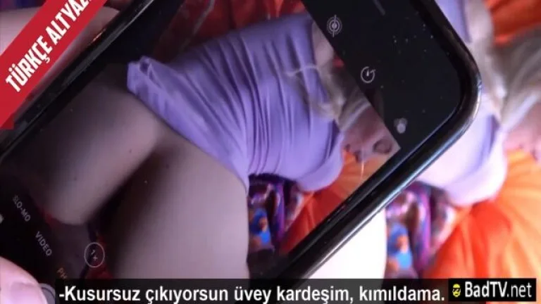 sevgilisine azdirici resimler ceken uvey kiz kardesine bandirdi.jpg