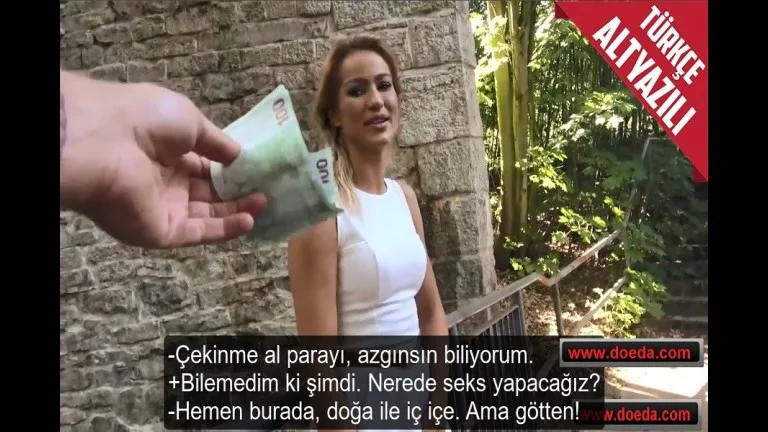 sokakta parayla gotten sikis teklifini reddedemeyen fakir kiz.jpg