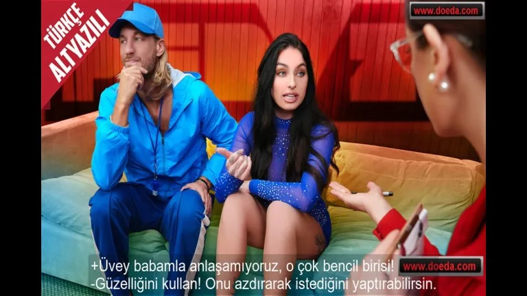 surekli kavga ettigi uvey babasiyla birlikte kadin terapiste gelince kaynastilar.jpg