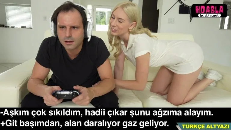 surekli oyun oynayan asosyal kocamin onunde pizzaci gencle sikistim.jpg
