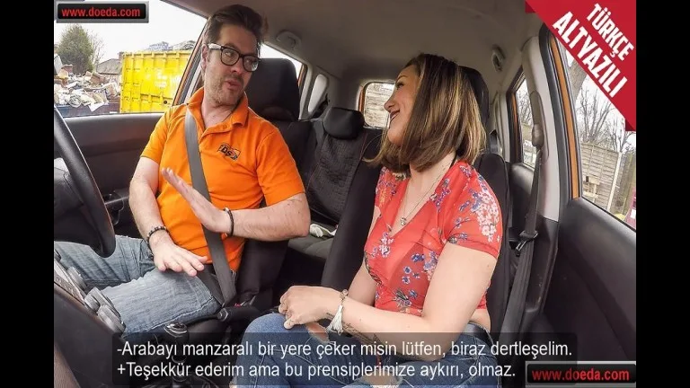 surucu kursunda olgun kursiyerin ahlaksiz teklifini degerlendirdi.jpg