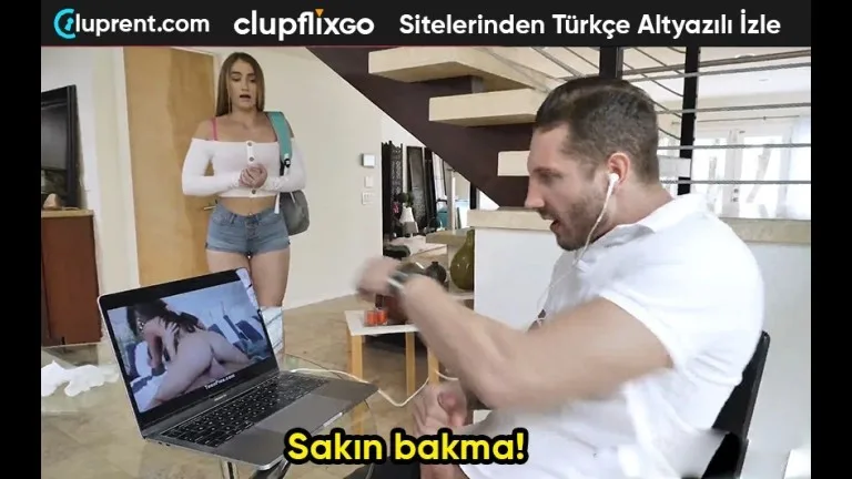 uvey babasini pornor izlerken basiyor.jpg