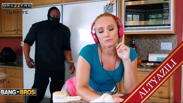 zorla sikis fantazisi.jpg