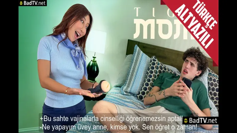cinselligi yapay vajinayla ogrenemeyecegini soyleyen asyali uvey annesinden ders aldi.jpg