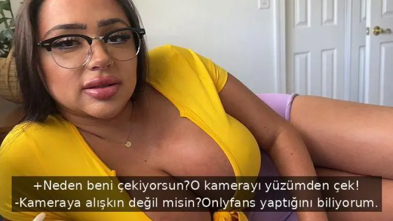 onlyfans icerikleri ceken esmer orospu uvey kardosunu da gunahlarina davet ediyor.jpg