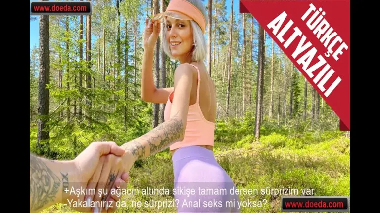 sevgilisiyle yururken yoldan cikan kiz agacin altinda gotten sikis teklif etti.jpg