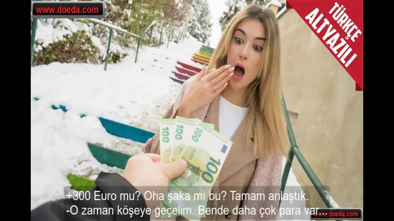 yolda tanistigi ispanyol guzeli parayla sokakta sikti.jpg