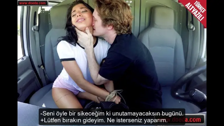 yoldan aldigi tanimadigi kizin ellerini baglayip arabada zorla sikti.jpg