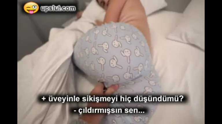 namusuna sulanan uvey ablanin amcigini oksayip sikti.jpg