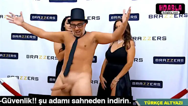 pornstar odul toreninde adamin biri sahneye cikip yarak salladi.jpg
