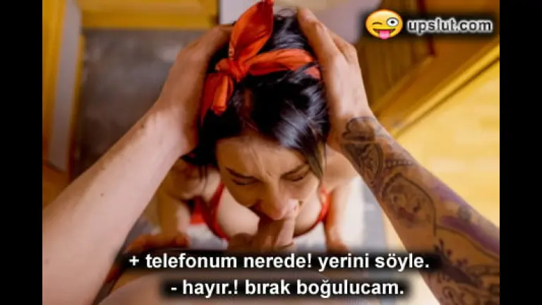 telefonu yasaklayan uvey anneyi ofkesine yenilip sikti.jpg