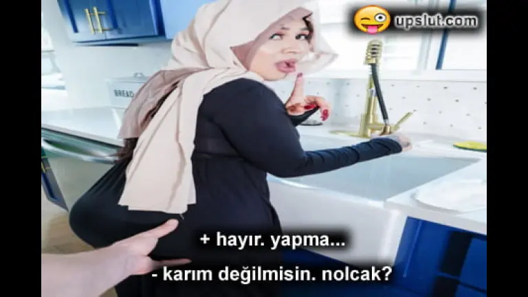 utanma bilmeyen yeni damat tombul gotlu karisini parmakladi.jpg