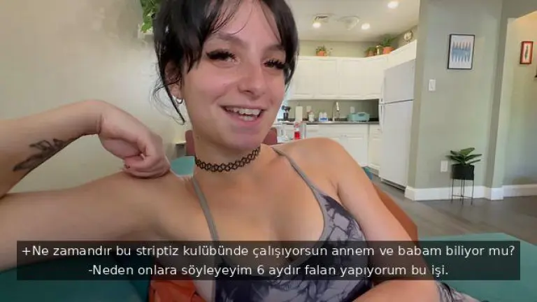 uvey ablasinin striptiz kulubunde got salladigini ogrenen serefsizin eline buyuk bir koz geciyor.jpg
