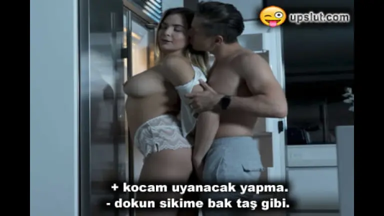 dolapta sikini yaslayan yengesini sikerek uykuya gonderdi.jpg