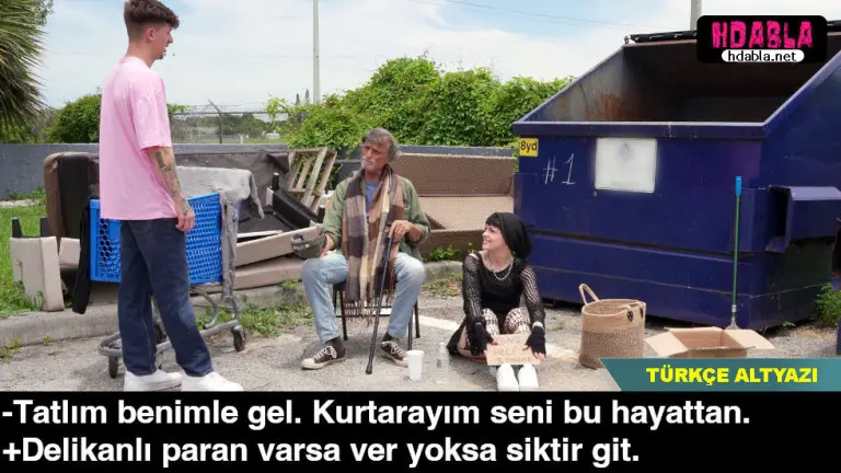 sokakta yasayan evsiz hatunu babasindan habersiz eve goturdum.jpg