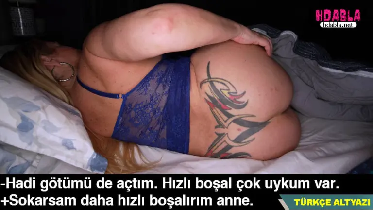 annemin yaninda yatarken 31 cekiyordum bosalmam icin gotunu gosterdi.jpg