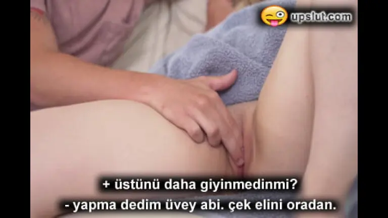 bornozunu actigi uvey kardesinin kilsiz amini oksayip domaltti.jpg