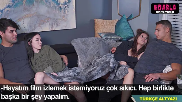 film izleriz ayagina eve getirdigimiz kizlari swinger yaptik.jpg