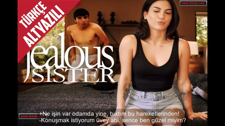 uvey abisine ilgi duyan kiskanc kiz sevgilisi oldugunu ogrenince kudurdu.jpg